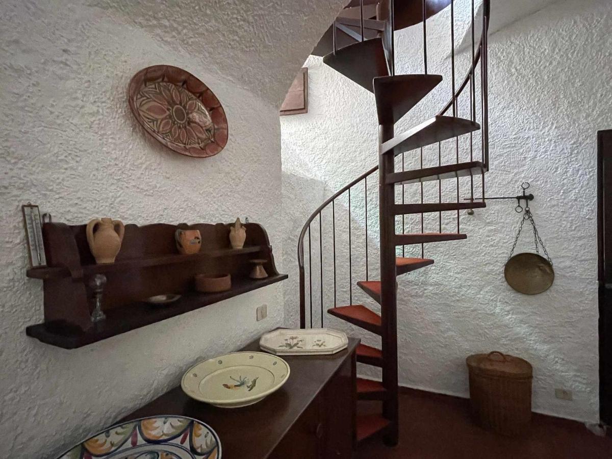 Il Convento Ancient Apartment With Private Garden เบลลาโจ ภายนอก รูปภาพ